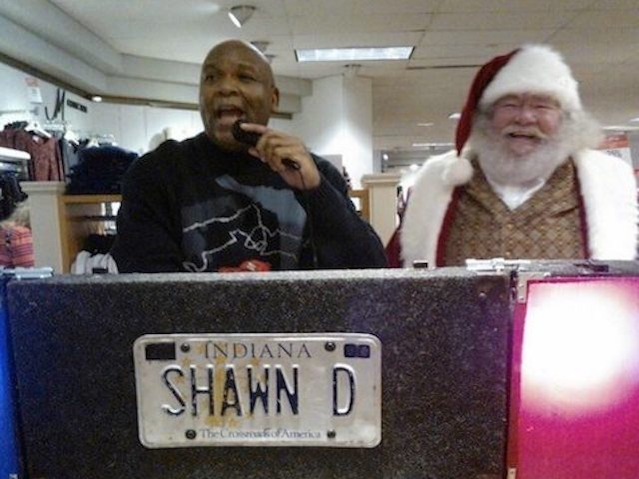 ShawnD_Santa_Dj_Macys
